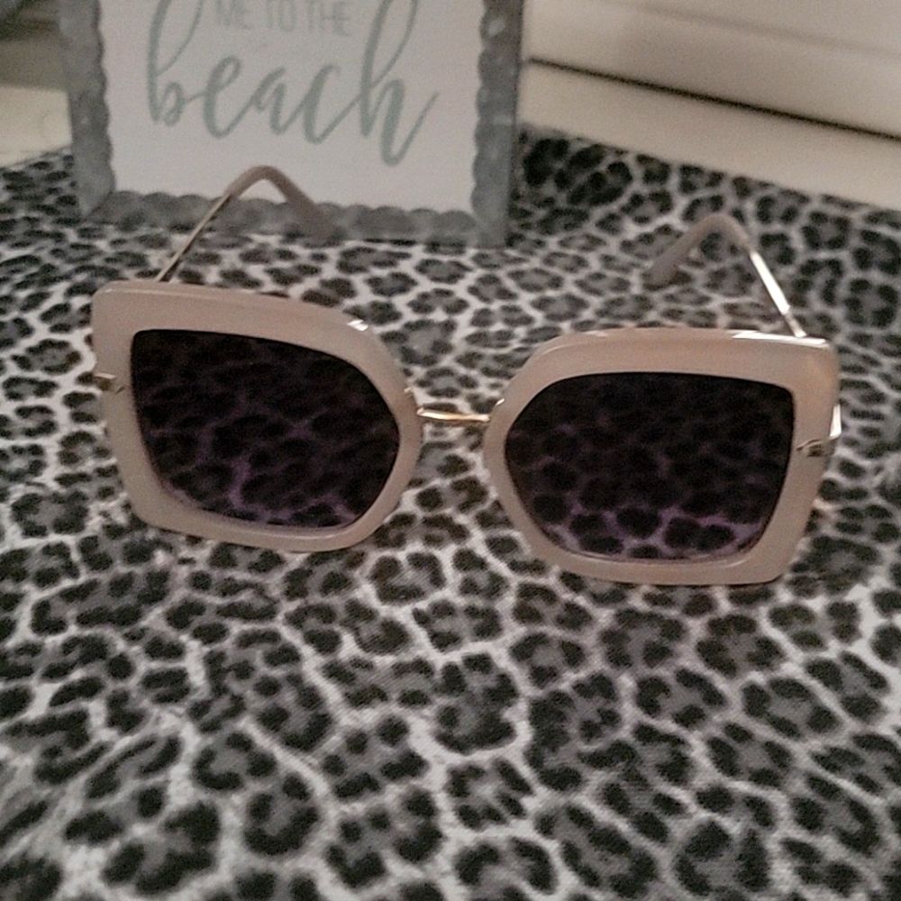 Gorgeous Pink sunglasses